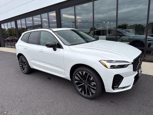 Crystal White 2027 Volvo XC60 SUV / Crossover