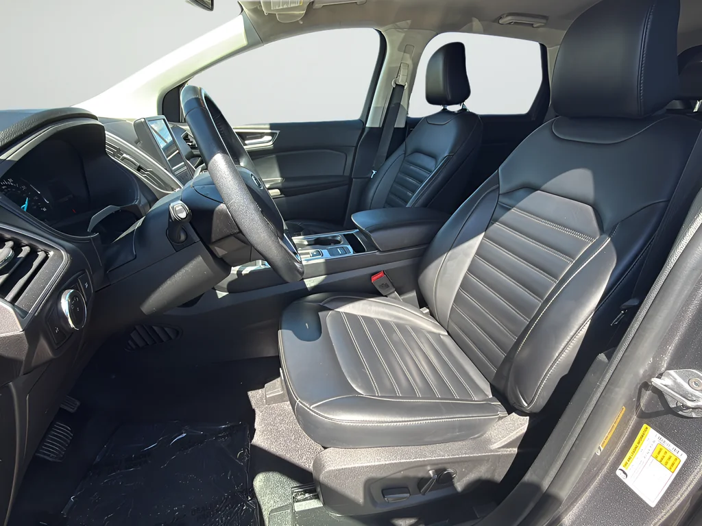 Used 2024 Gray Ford SEL image 12