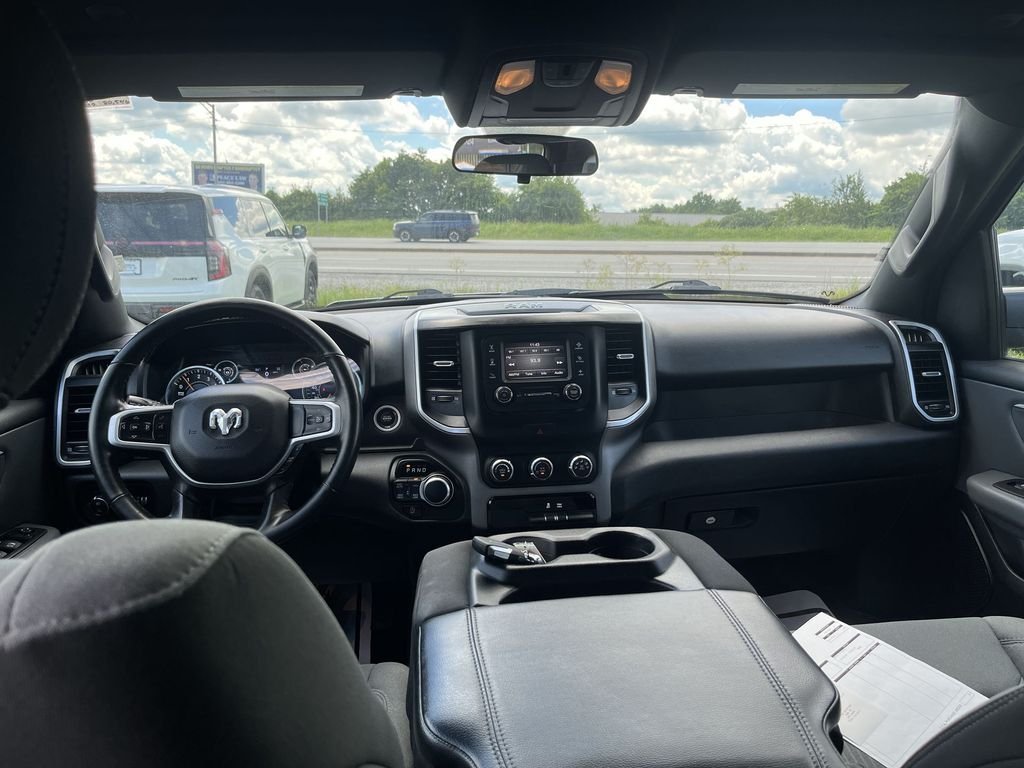 Used 2022 Silver Ram Big Horn/Lone Star image 10