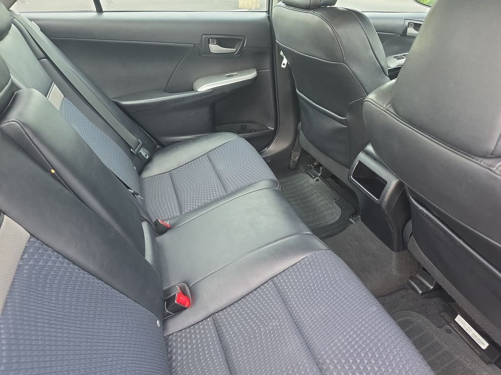 Used 2014 Red Toyota SE image 19