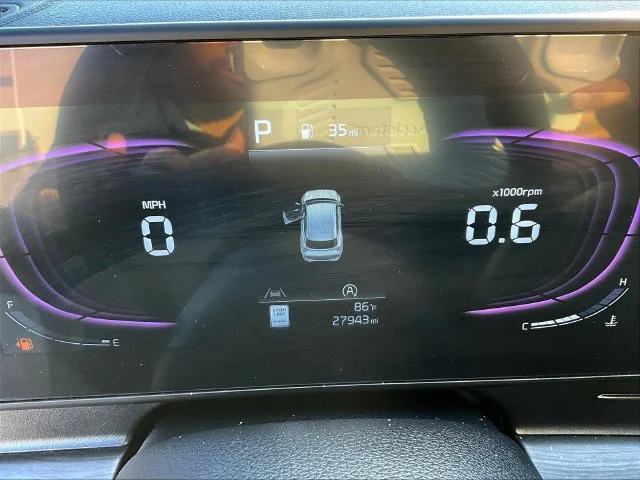 Used 2025 Red Kia X-Line image 15