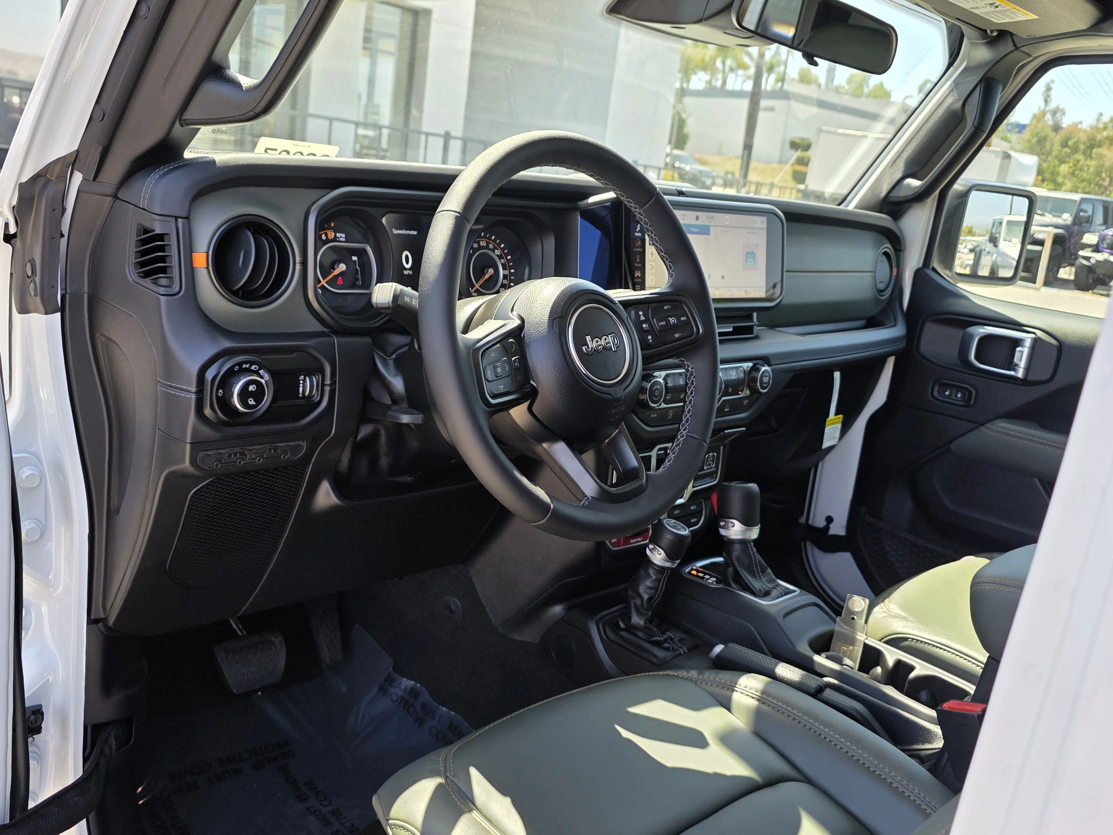 New 2026 Bright White Clearcoat Jeep Mojave image 8
