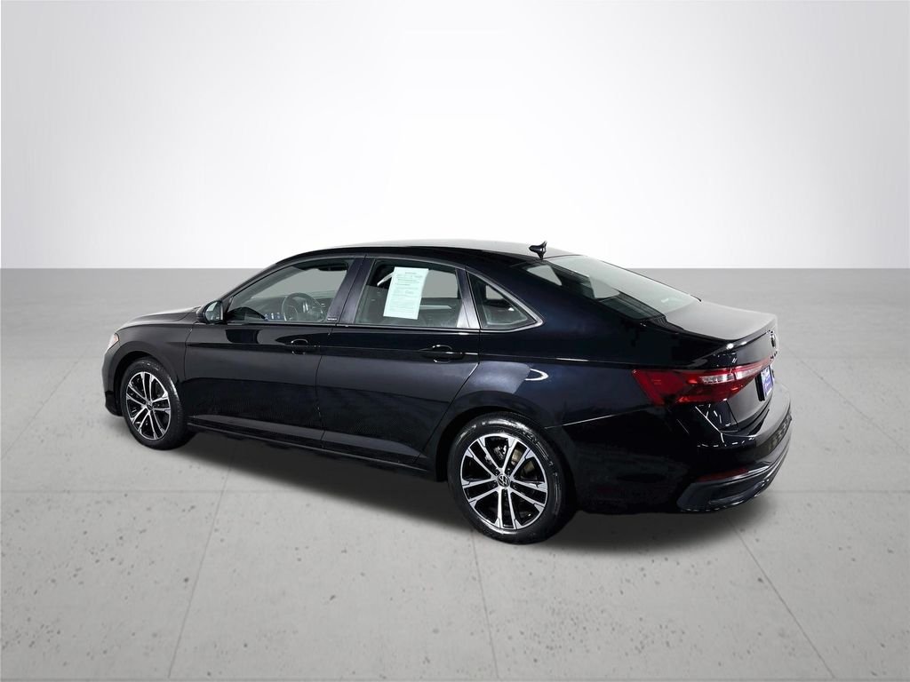 Certified Used 2025 Deep Black Pearl Volkswagen 1.5T Sport image 9