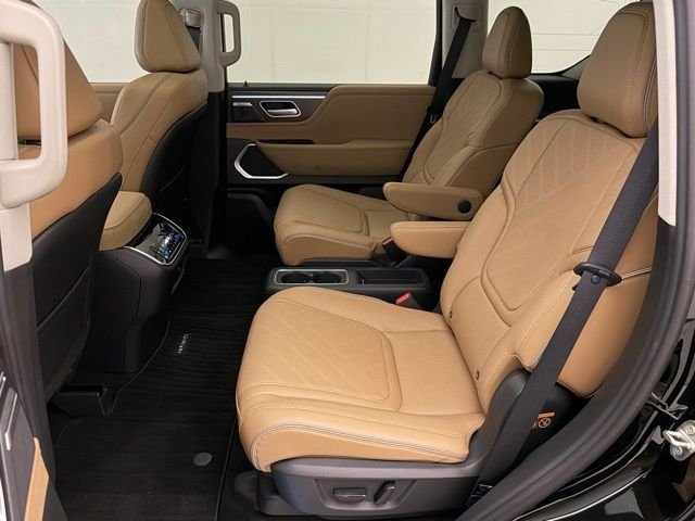 New 2026 BLACK OBSIDIAN INFINITI Luxe 2WD image 17