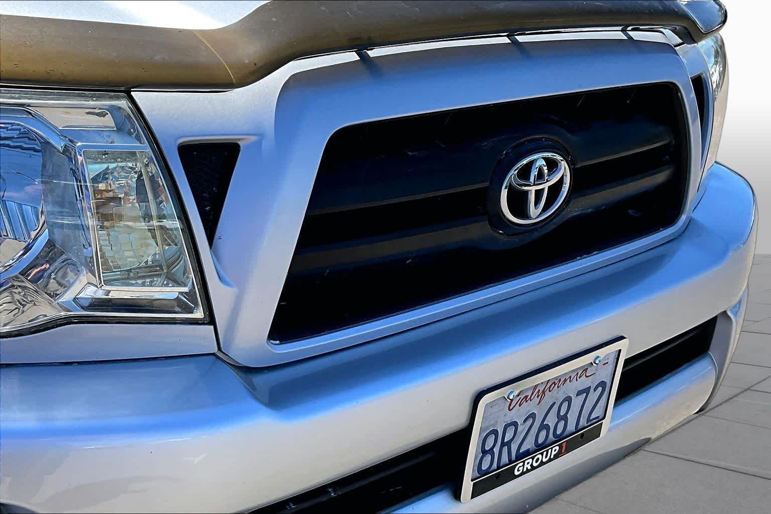 Used 2008 Silver Streak Mica Toyota PreRunner image 29