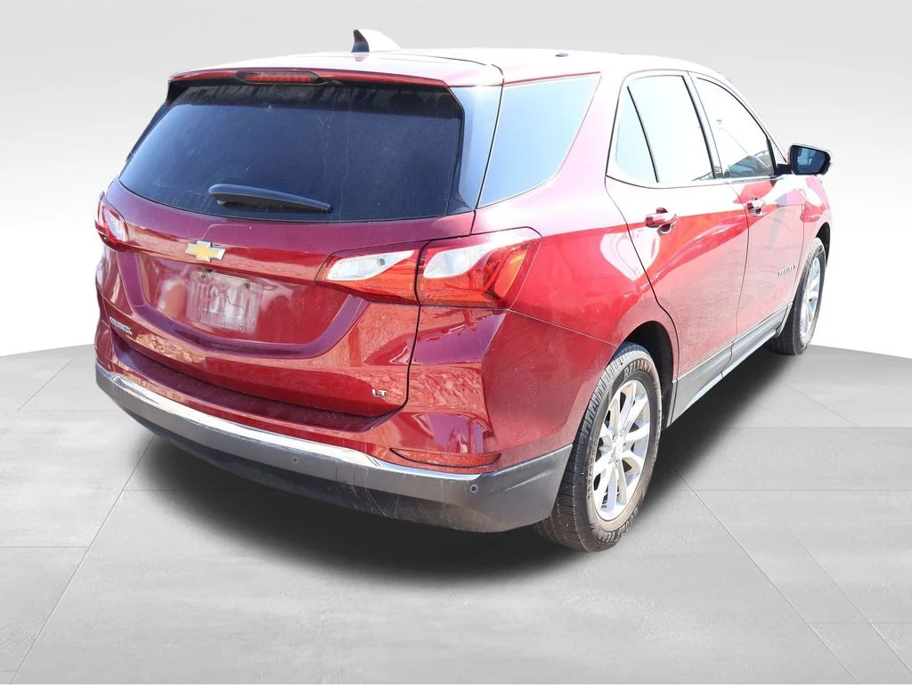 Used 2018 Cajun Red Tintcoat Chevrolet LT image 17