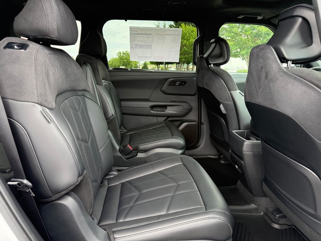 New 2027 Glacial White Pearl Kia X-Pro SX Prestige image 13
