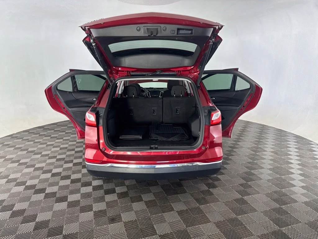 Used 2018 Red Chevrolet LT image 17