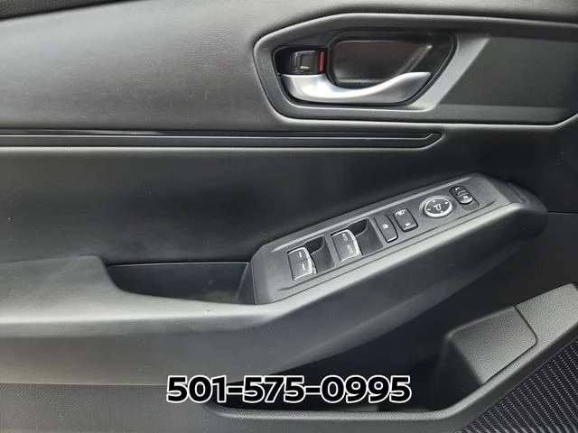 Used 2025  Honda SE image 35