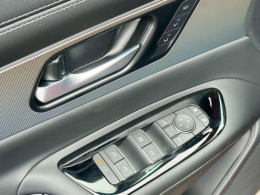 2025 Nissan Murano SL - Photo 18