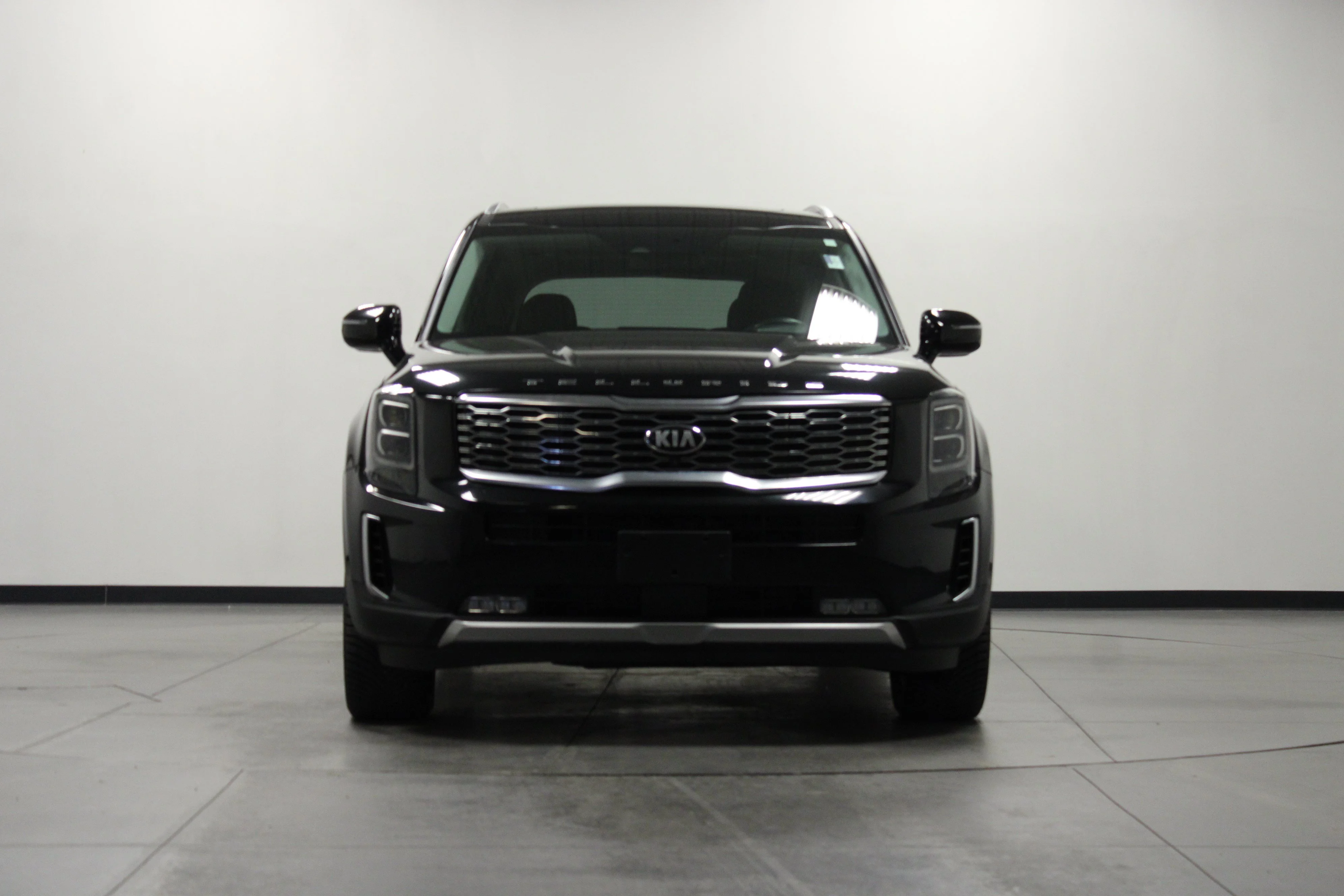 Used 2020 Ebony Black Kia SX image 9