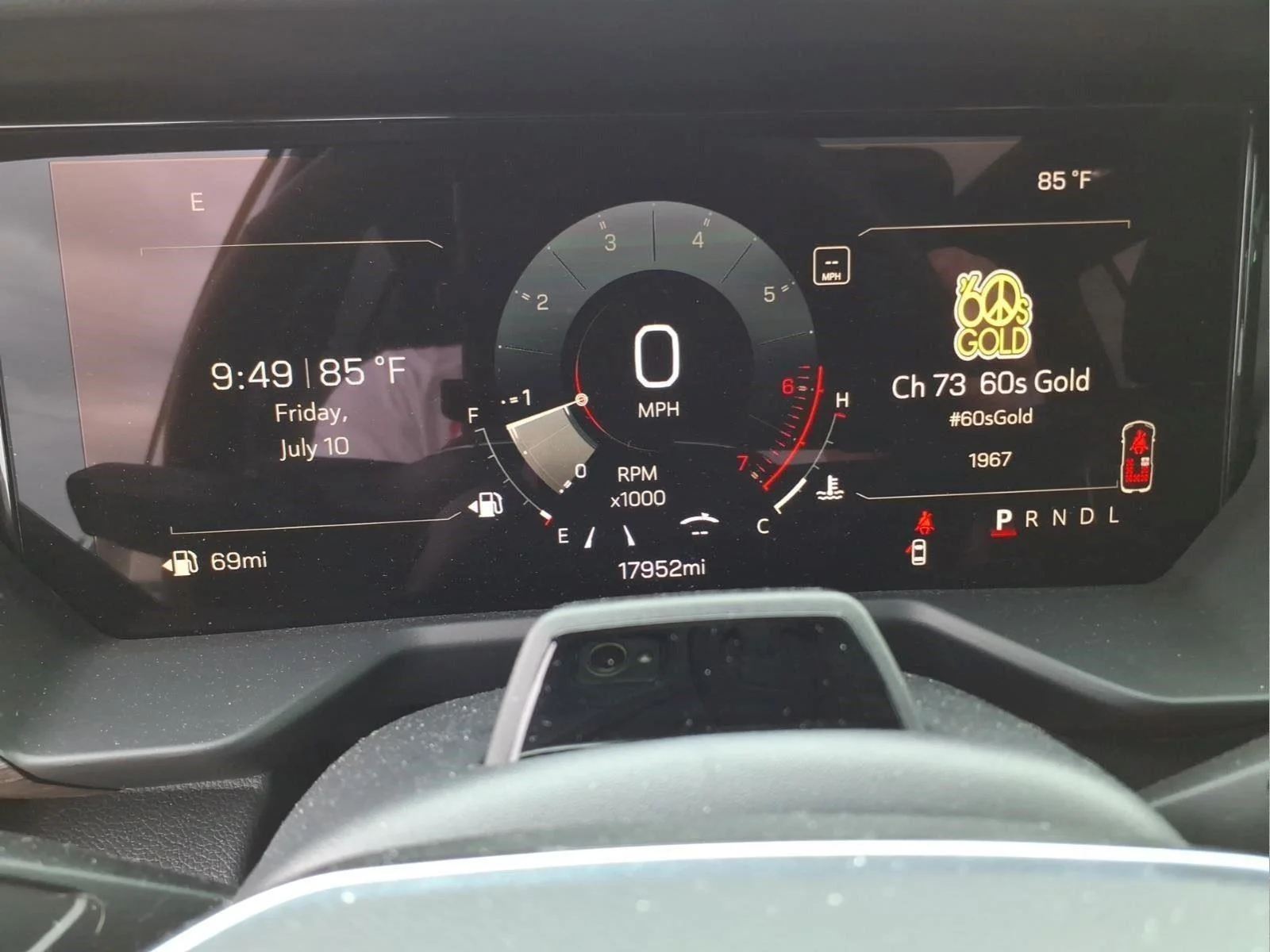 Used 2025 White Frost Tricoat GMC Denali image 21