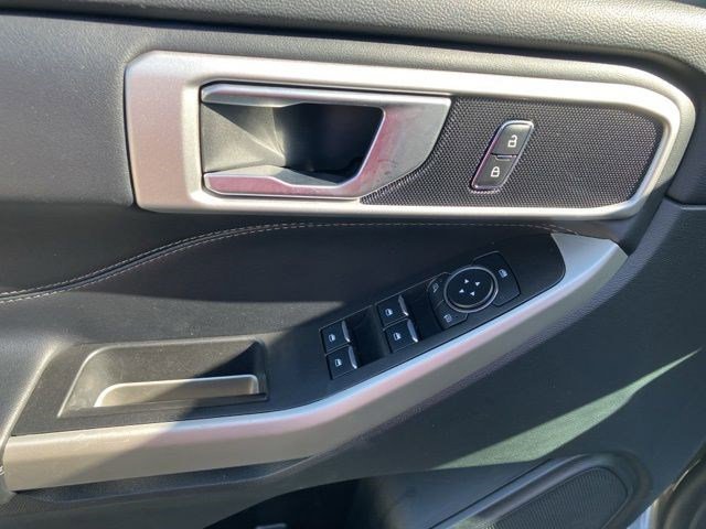 Used 2023 Carbonized Gray Metallic Ford XLT image 9