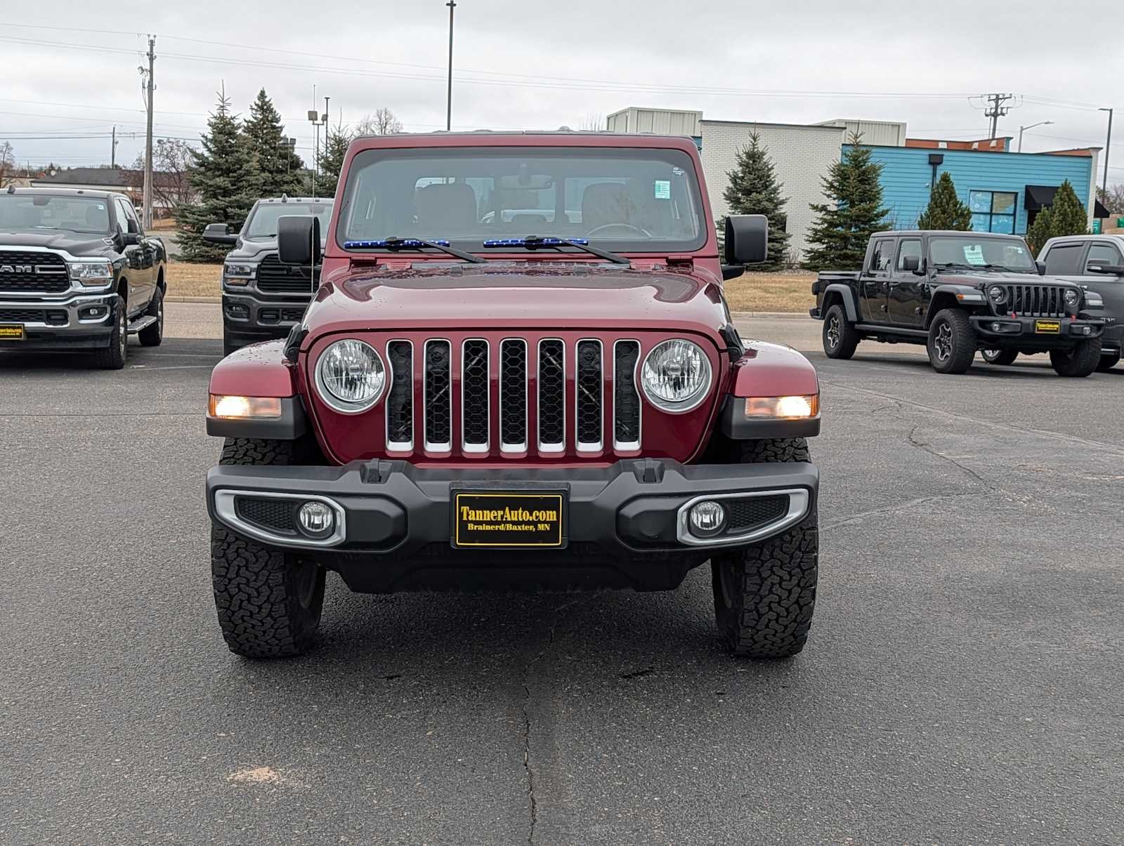 Used 2021 Jeep Gladiator Overland with VIN 1C6HJTFG8ML538379 for sale in Brainerd, Minnesota