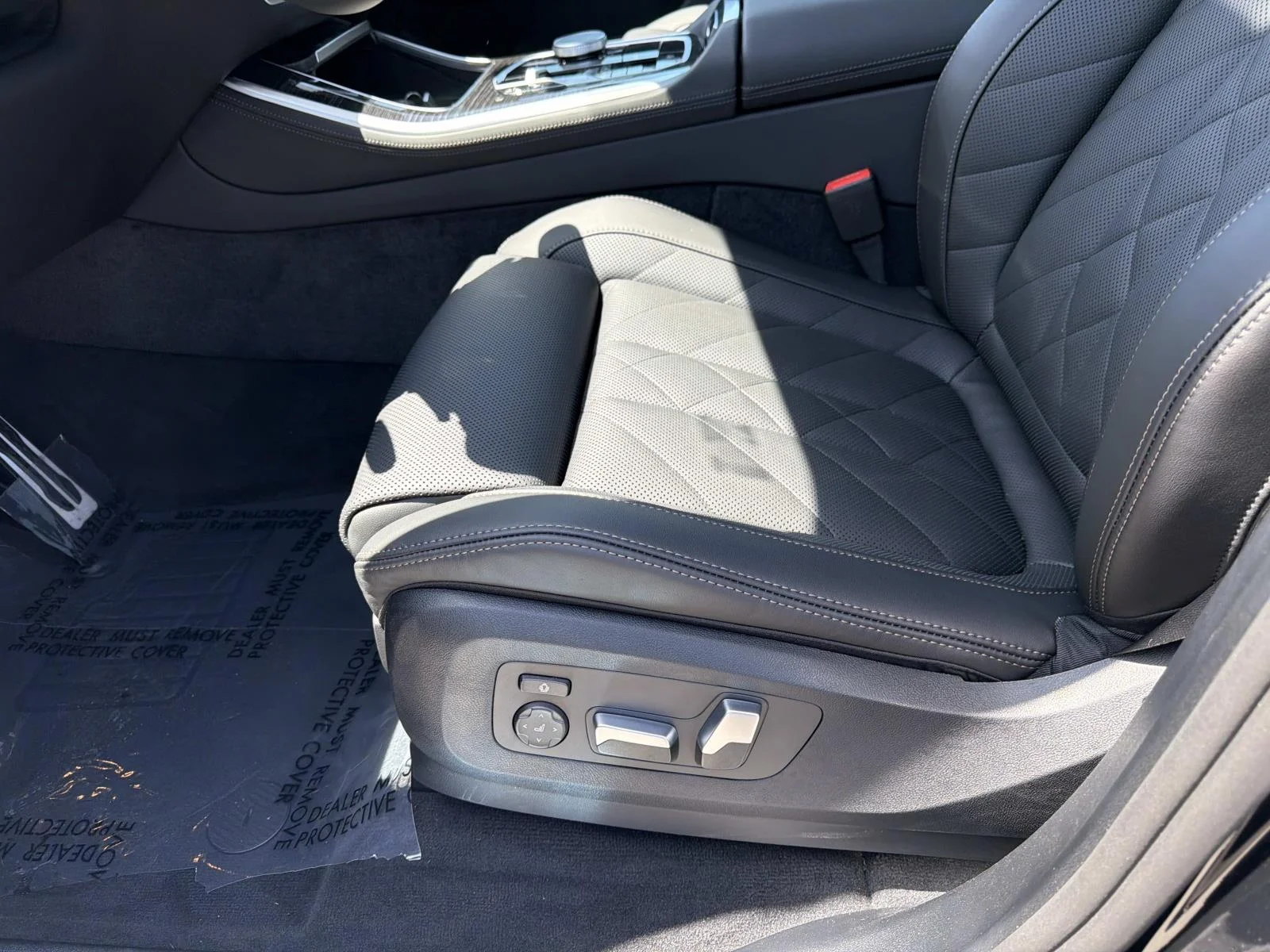 New 2026 Black Sapphire Metallic BMW sDrive40i image 16