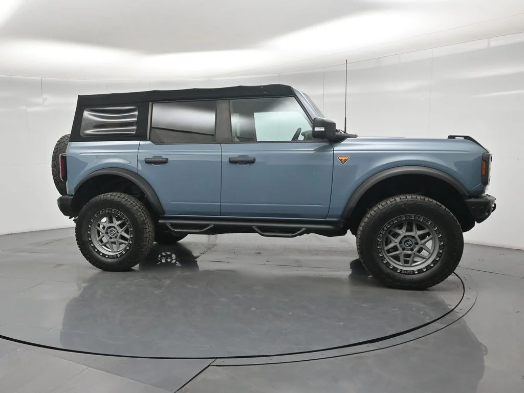 Used 2021 Blue Ford Badlands image 22