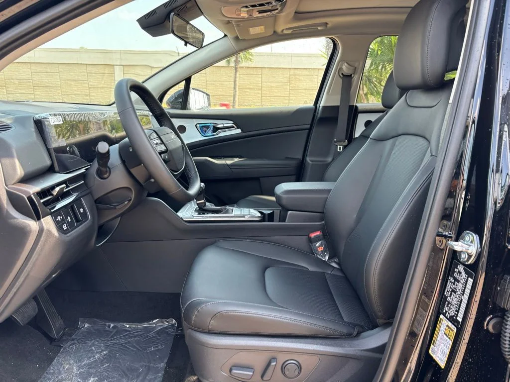 New 2025 Black Kia S image 16