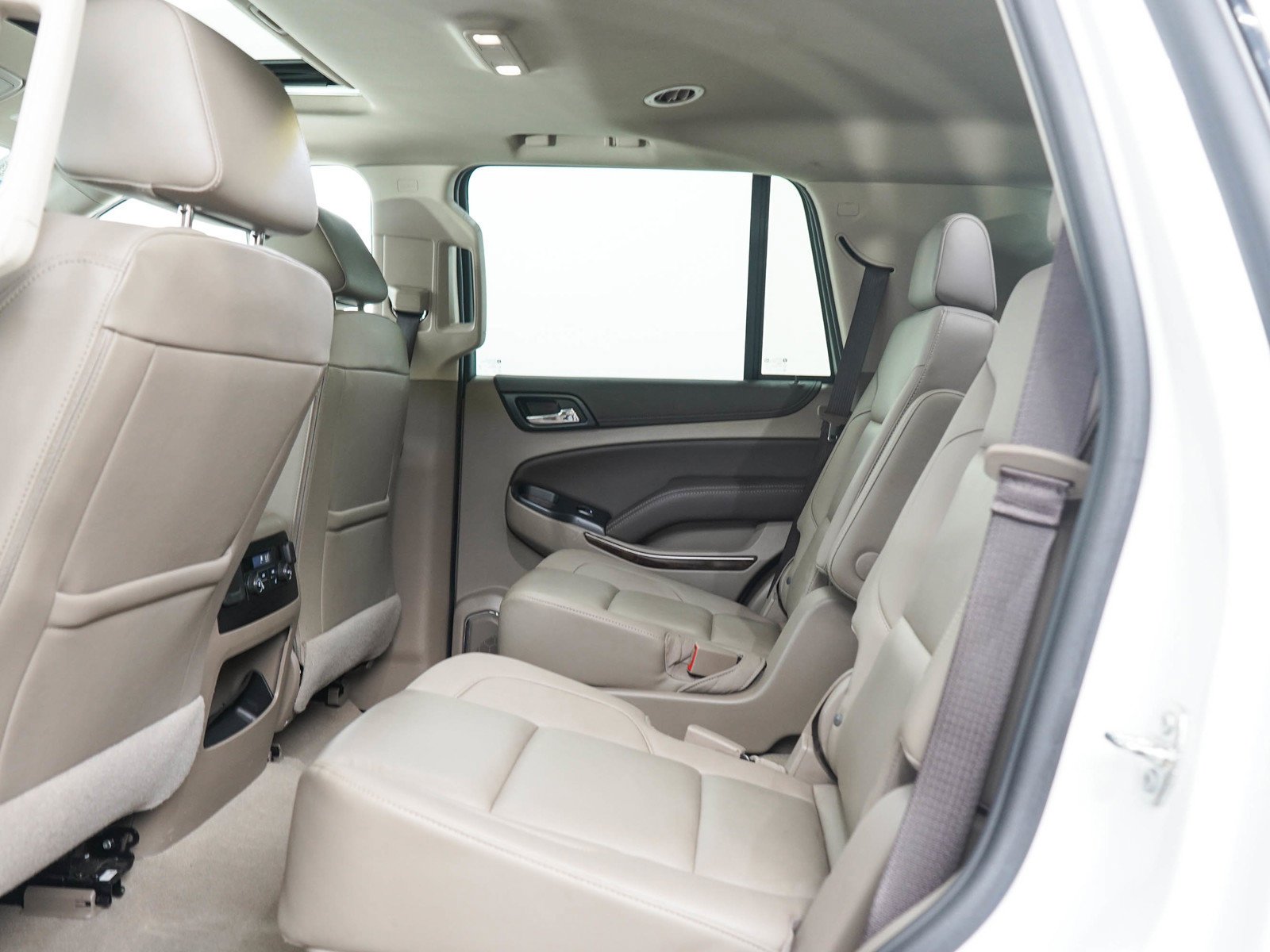 Used 2020 SUMMIT WHITE Chevrolet LT image 16