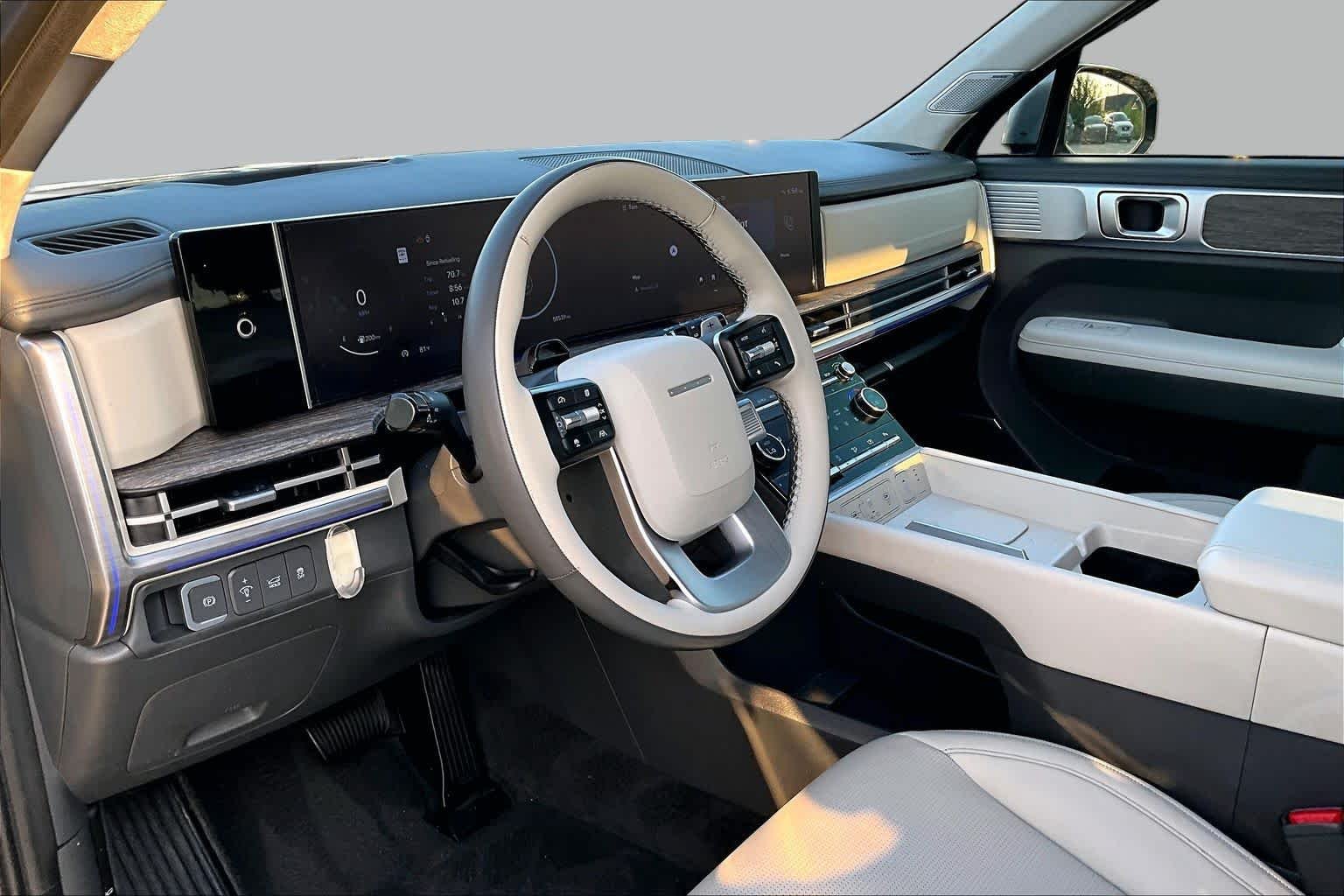 Used 2024 Shimmering Silver Hyundai Calligraphy image 16