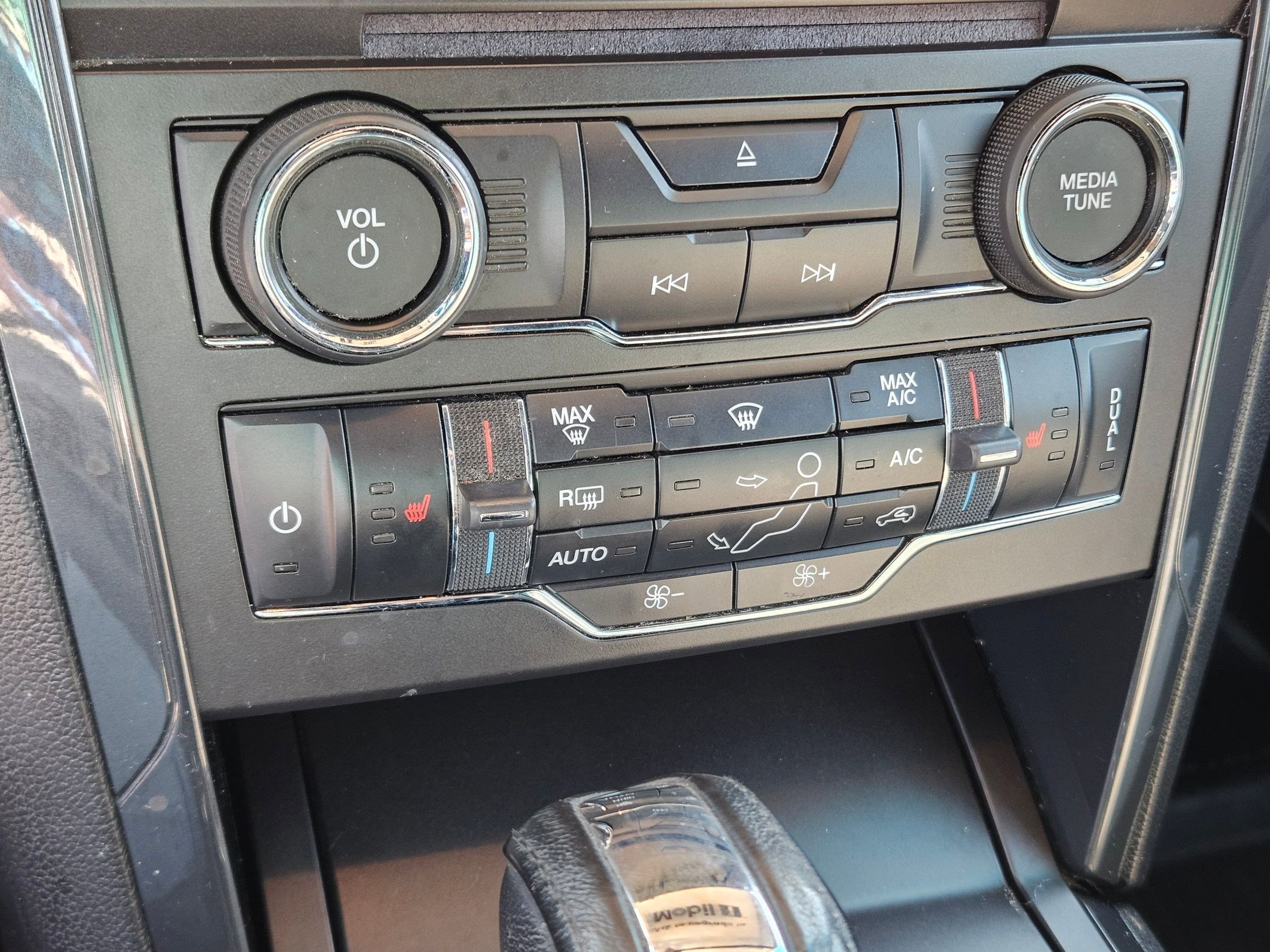 Used 2017 Shadow Black Ford XLT image 25