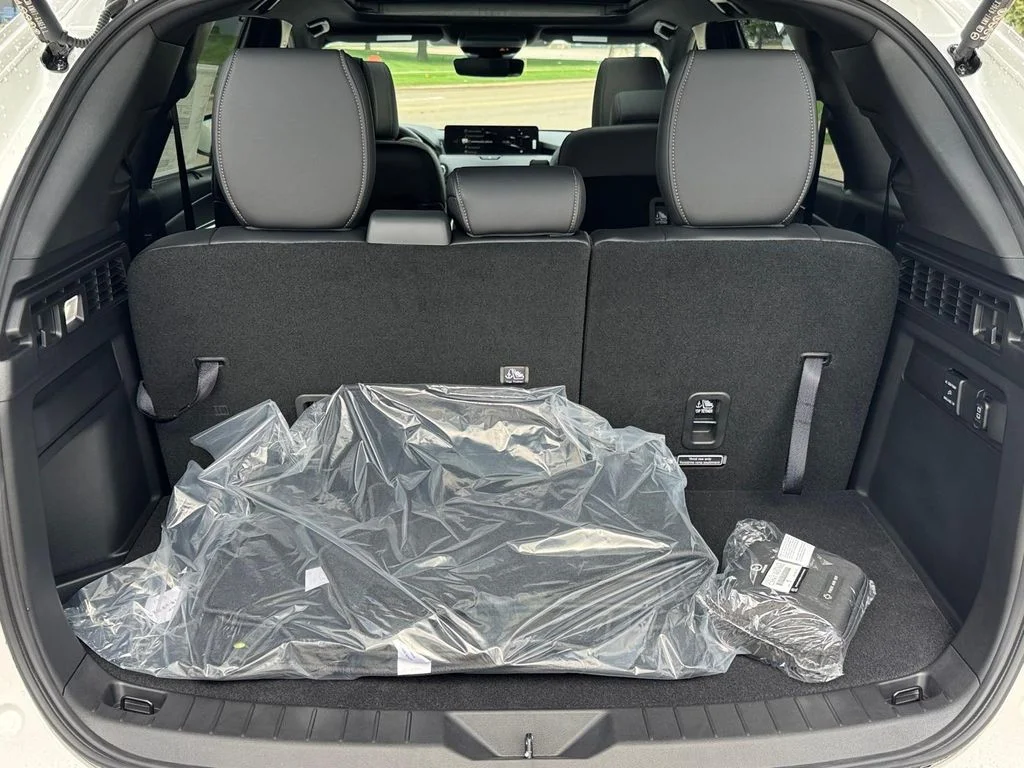 New 2026 Rhodium White Premium Mazda 3.3 Turbo Premium Plus image 6