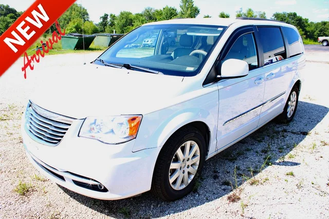 2016 Chrysler Town & Country Touring