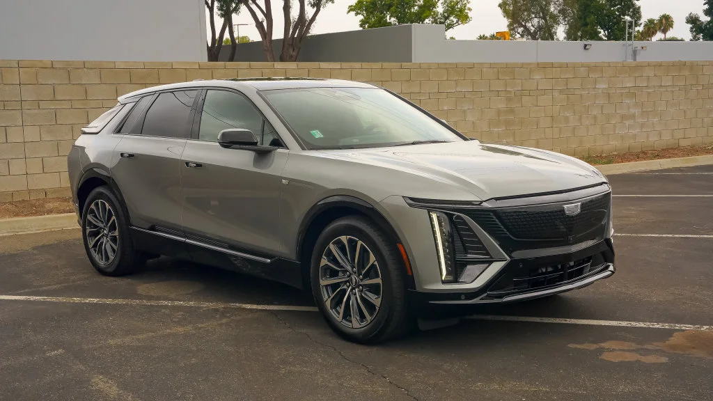 2027 Cadillac LYRIQ Sport - Photo 6