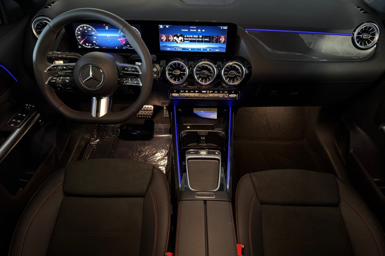 New 2026 Polar White Mercedes-Benz GLA 250 SUV image 12