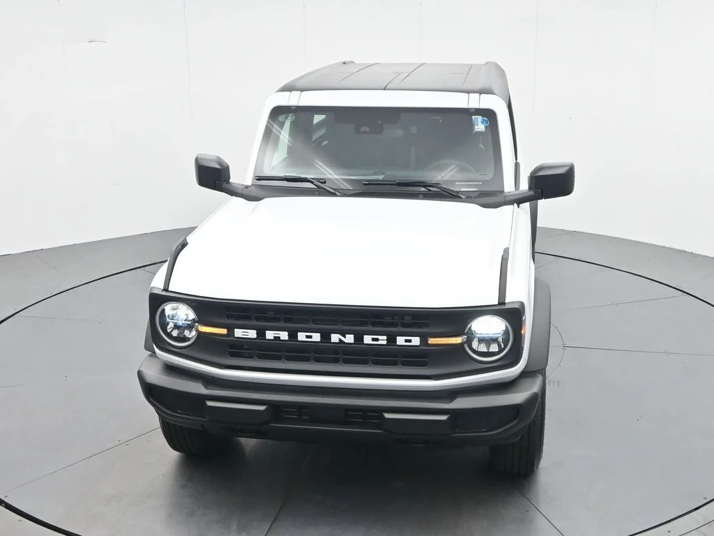 New 2026 Oxford White Ford Base image 22