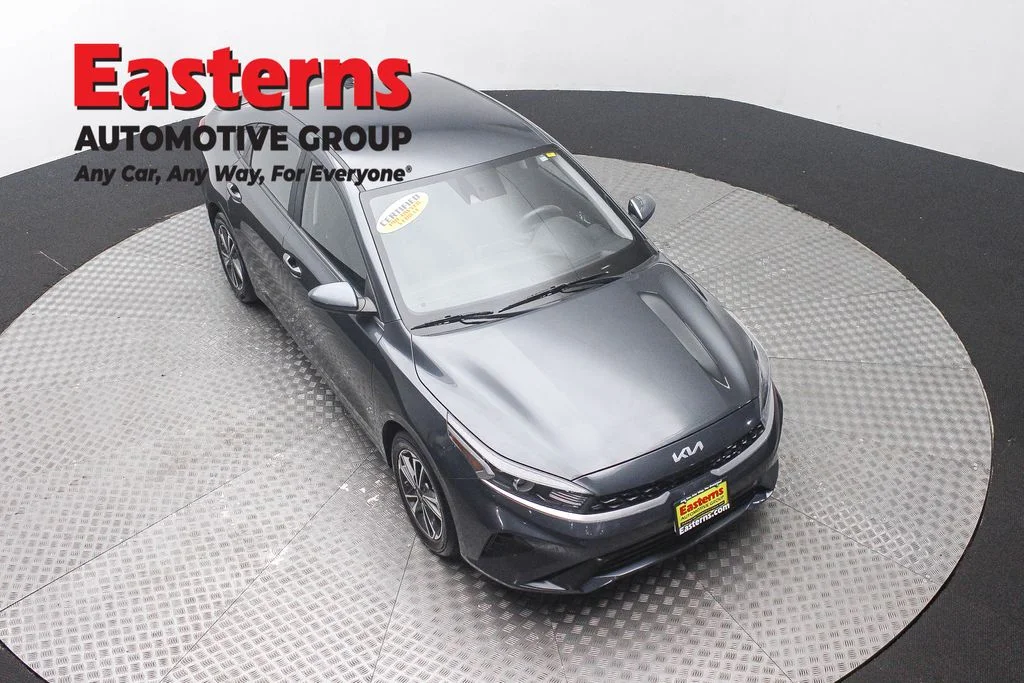 Used 2024 Gray Kia LXS image 3