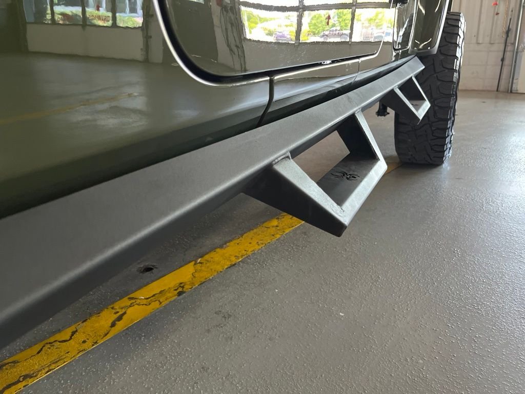 Used 2021 Green Clearcoat Jeep Overland image 17