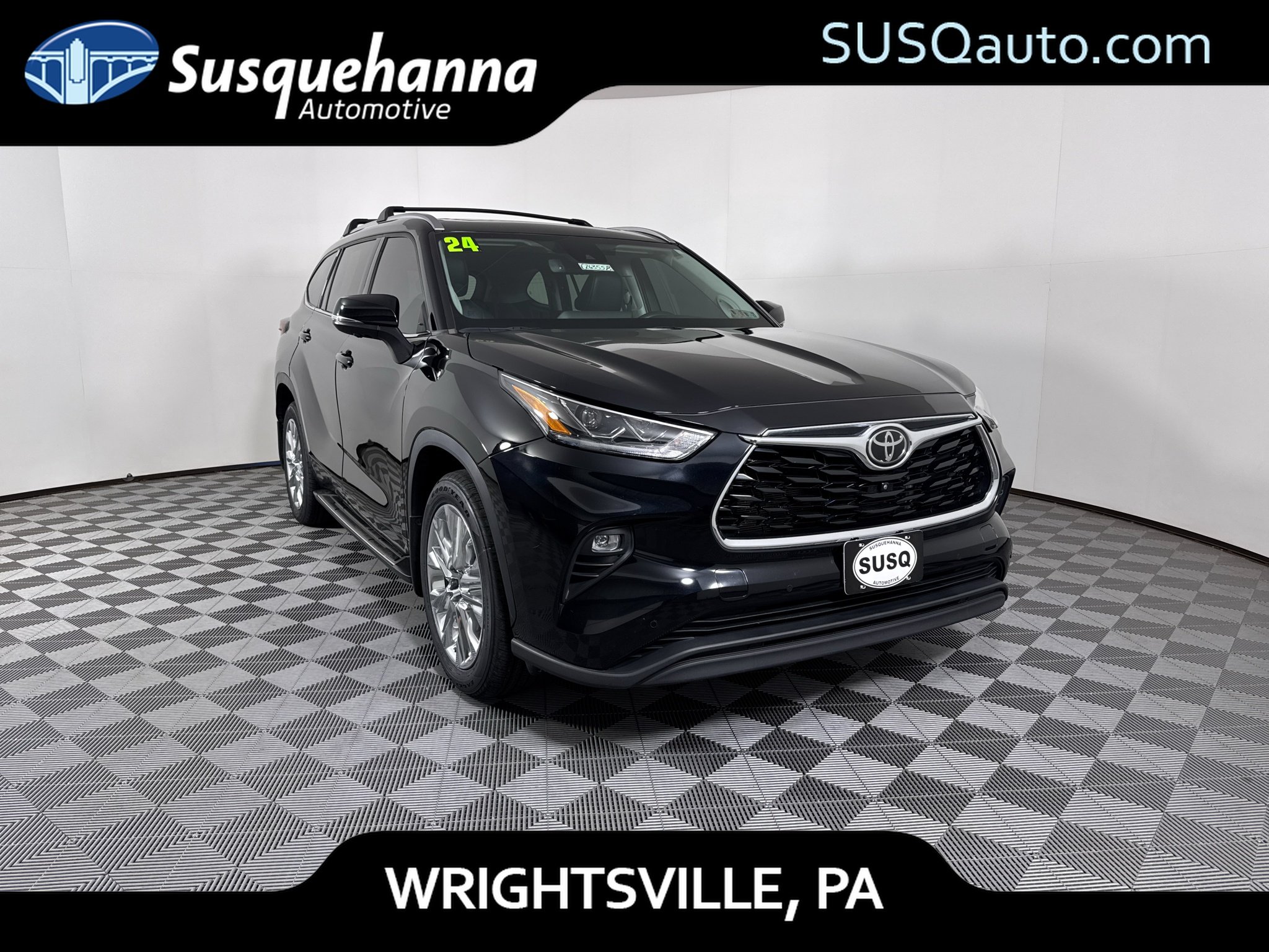 Midnight Black Metallic 2024 Toyota Highlander SUV / Crossover All-Wheel Drive 