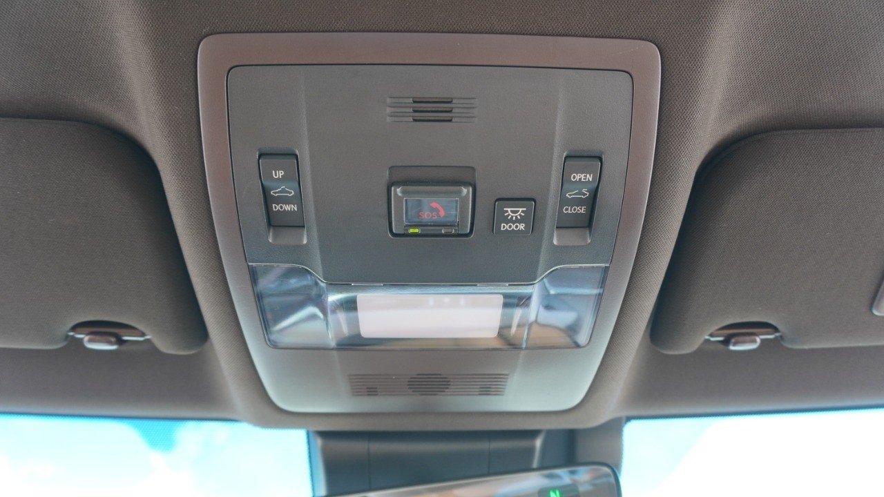 Certified Used 2021 White Lexus ES 350 image 27