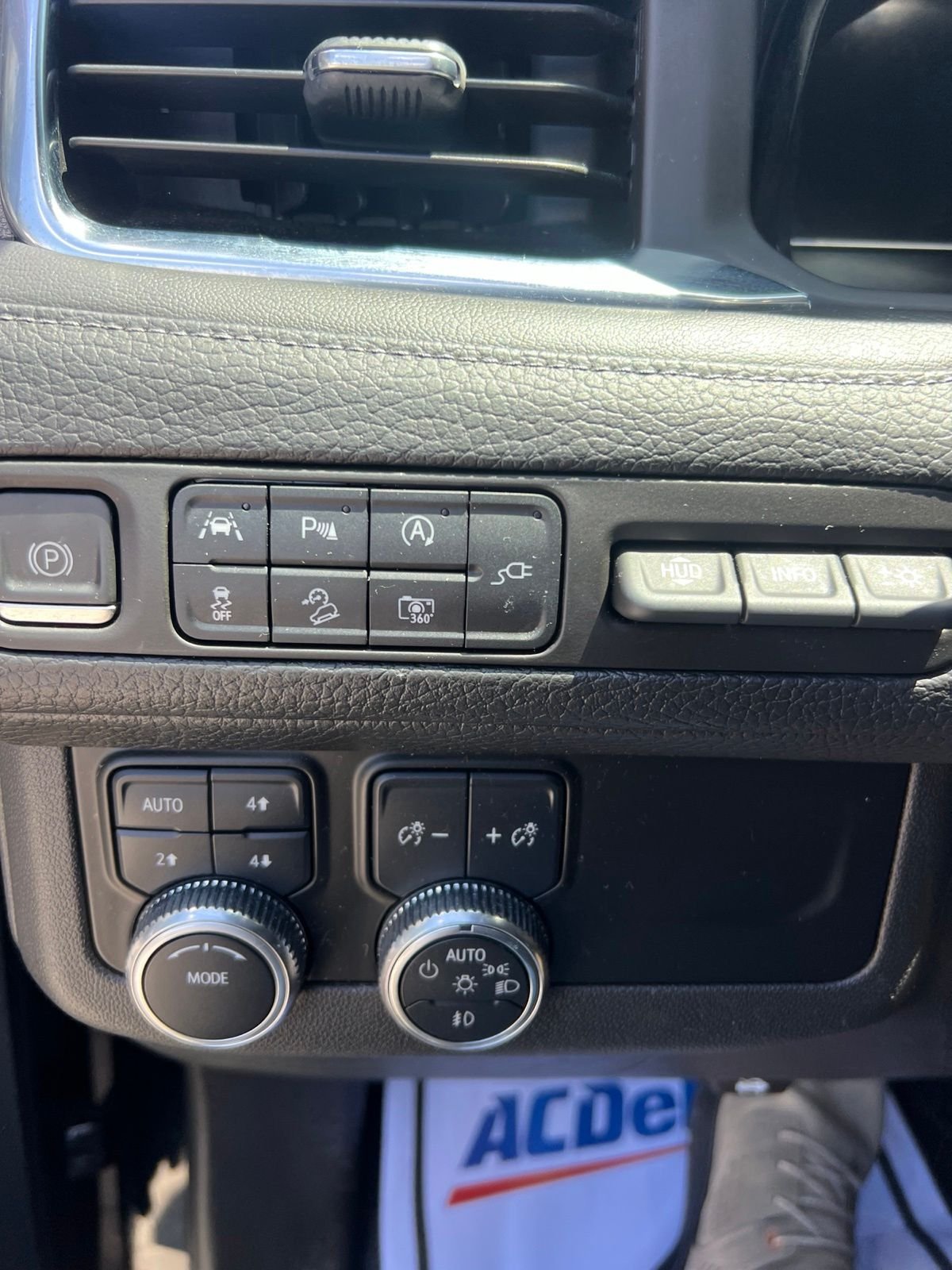 Used 2022 Black GMC Denali image 5
