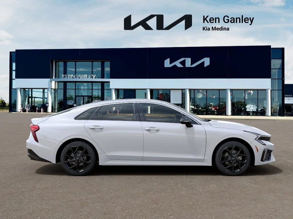 New 2026 White Kia GT-Line image 7