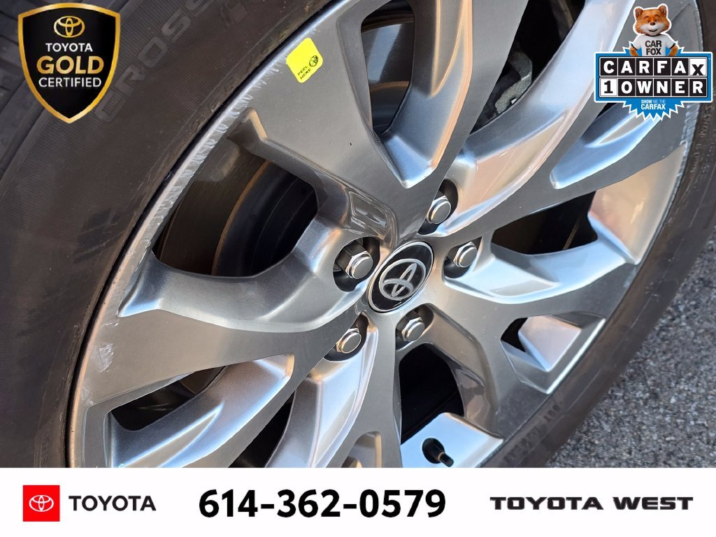Used 2025  Toyota Platinum image 10