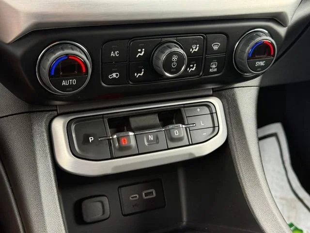 2023 GMC Acadia SLE - Photo 19