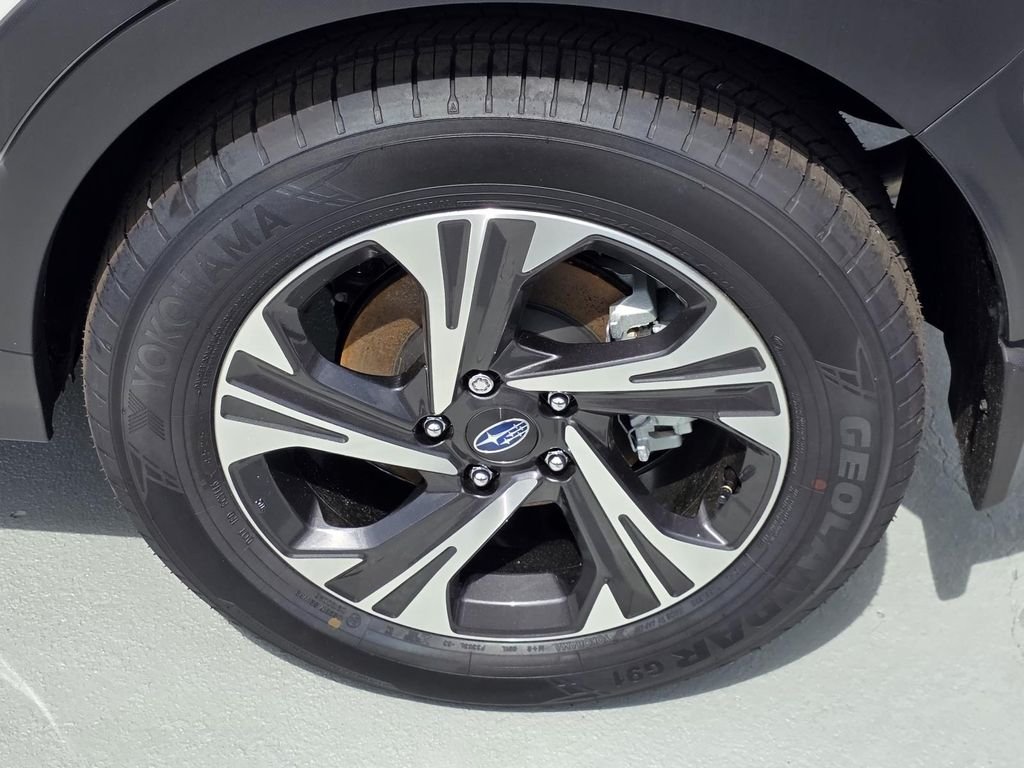 New 2026 CRYSTAL WHITE PEARL Subaru Premium image 34