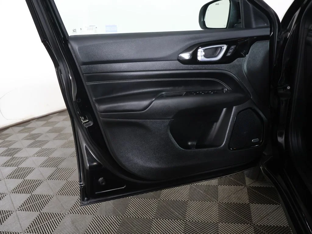 Used 2023 Black Jeep High Altitude image 24