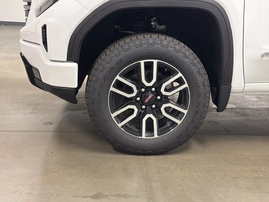 2026 GMC Sierra 1500 AT4 - Photo 10