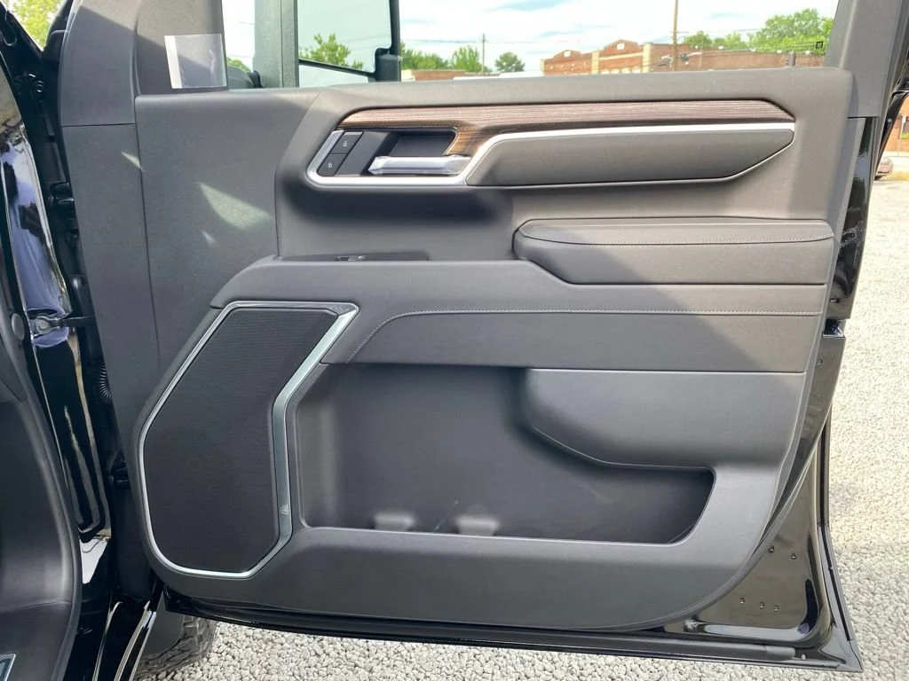 New 2026 Black Chevrolet LT image 21