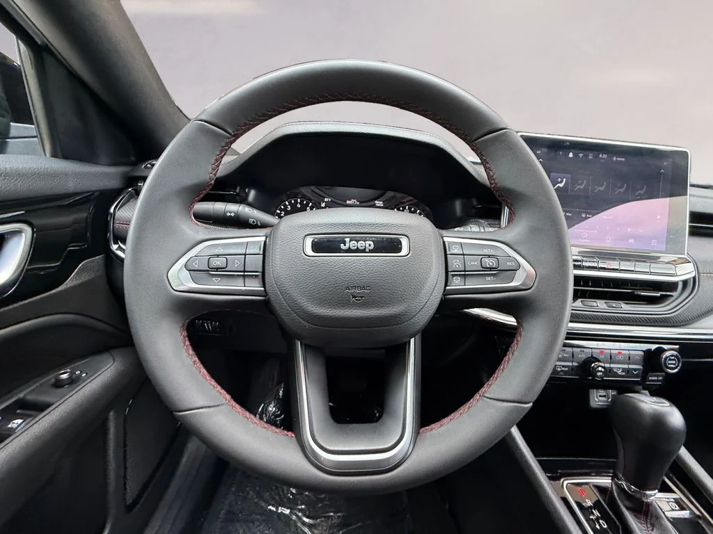 2025 Jeep Compass Trailhawk - Photo 13