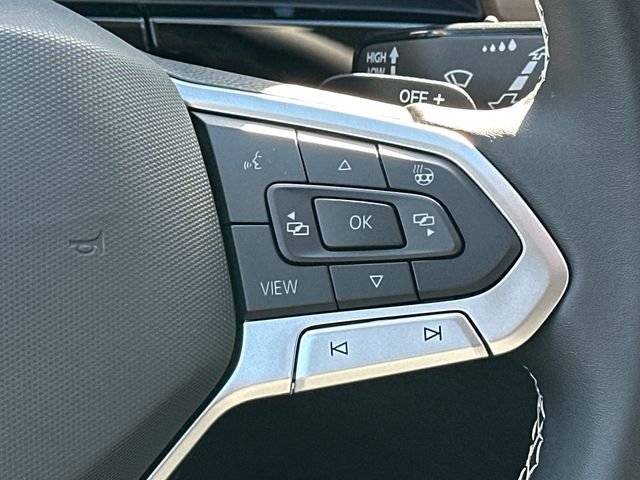New 2026 Black Volkswagen 2.0T SE w/Technology image 28