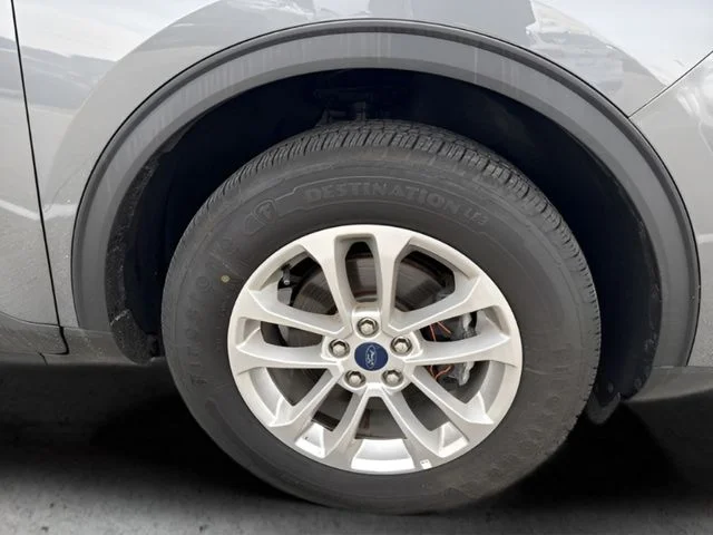 Used 2022 Gray Ford SE image 25