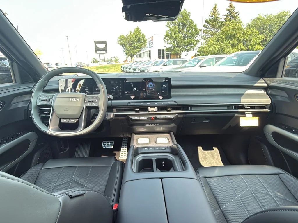 New 2027 Ebony Black Kia X-Line SX image 9