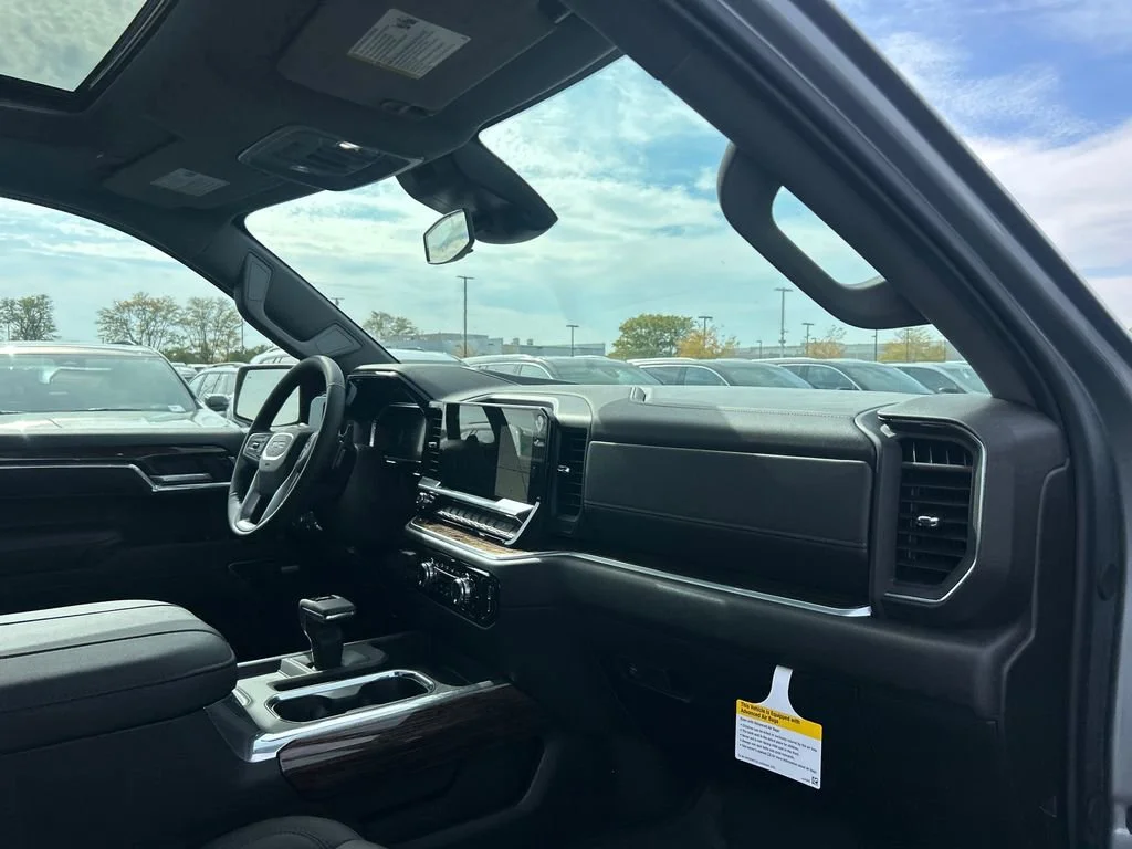 New 2026 Sterling Metallic GMC Elevation image 41
