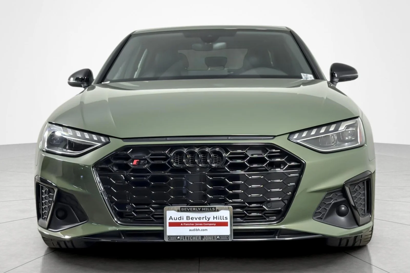 Used 2023 District Green Metallic Audi Premium Plus 3.0 TFSI quattro image 8