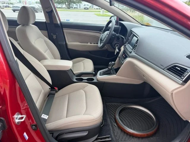Used 2018 Scarlet Red Hyundai SEL image 12