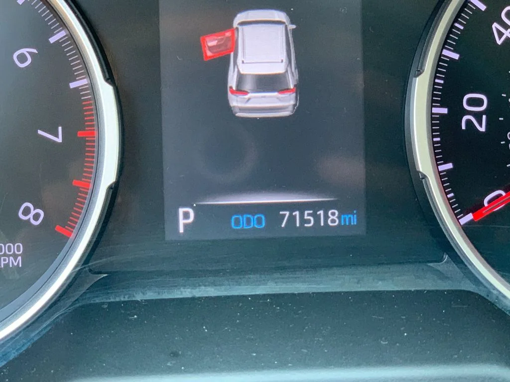 Used 2021 Gray Toyota XLE Premium image 31