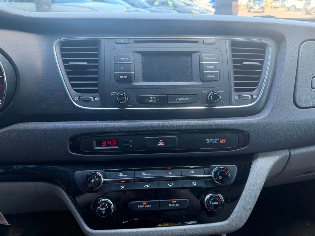 Used 2016 Bright Silver Metallic Kia LX image 19